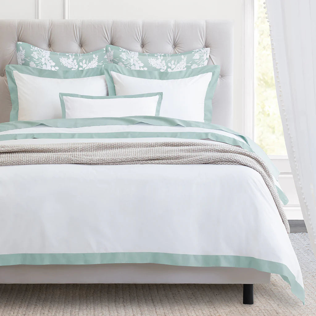 Noir Light Green Line Duvet Cover Set